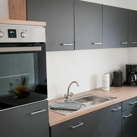 04 Im Carre Charlott *